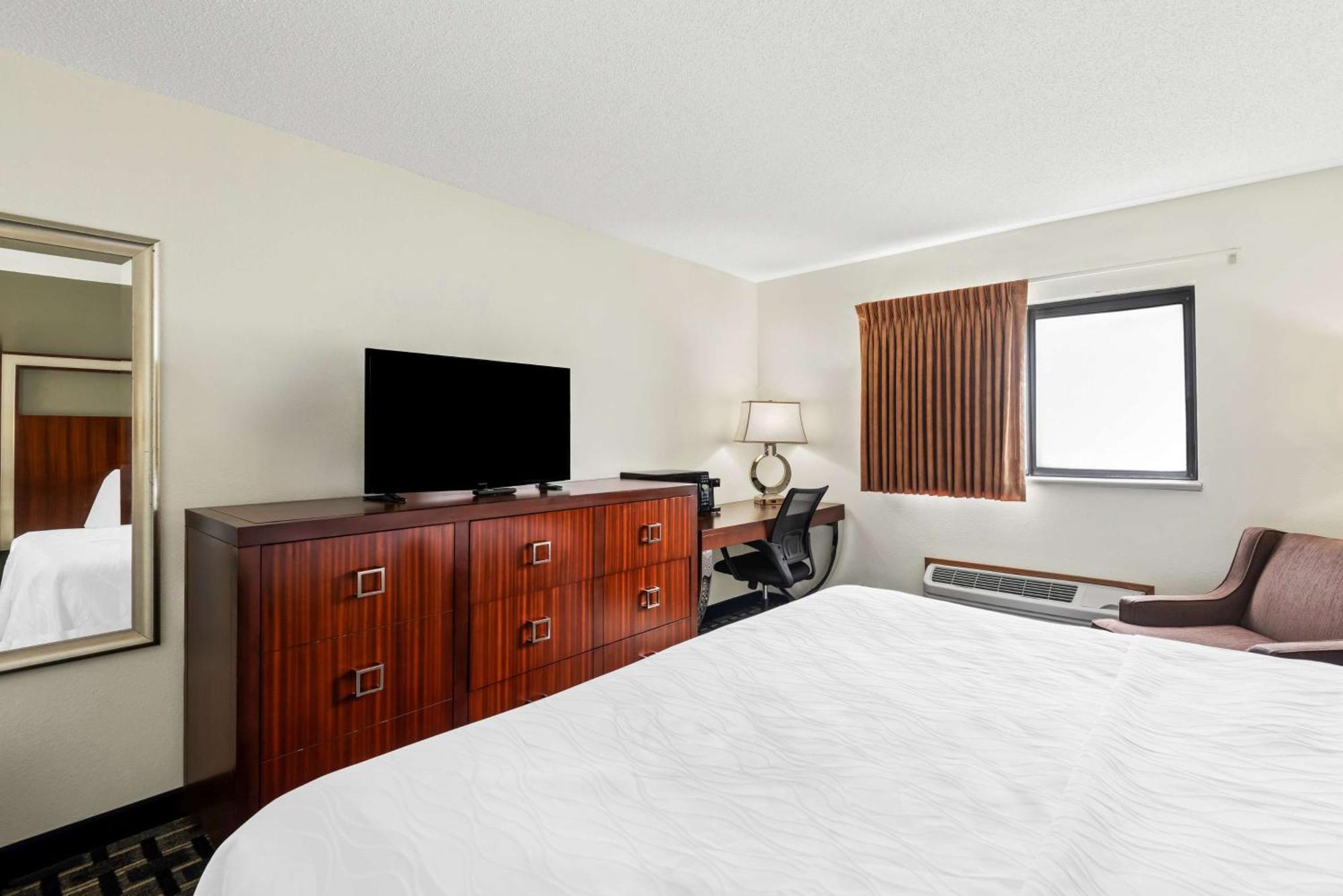 Surestay Hotel By Best Western Manchester Exterior photo